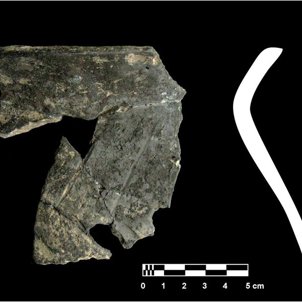 Crow rim sherd from the Garret-Allen site (48CR301) east of Rawlins, Wyoming